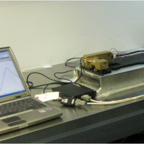 Испытания точности развертки технологической модели российского сканирующего для узла японской натриевой камеры МСАСИ миссии к Меркурию «БепиКоломбо» (ESA-JAXA). Фото ИКИ РАН
