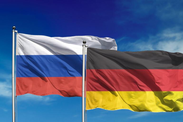 Флаги России и Германии