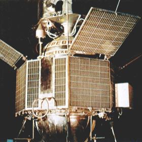 Спутник «Ореол» на платформе ДС-У3 советско-французского проекта «Аркад»