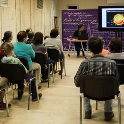 Лекция Андрея Садовского 14 апреля 2023 г. в культурном центре «Меридиан». Фото Т. Жаркова, ИКИ РАН