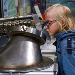 День открытых дверей на выставке ИКИ РАН 15 апреля 2023 г. Фото Т. Жаркова, ИКИ РАН