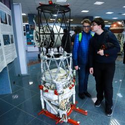 День открытых дверей на выставке ИКИ РАН 15 апреля 2023 г. Фото Т. Жаркова, ИКИ РАН