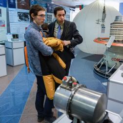 День открытых дверей на выставке ИКИ РАН 15 апреля 2023 г. Фото Т. Жаркова, ИКИ РАН