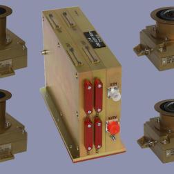 Система СТС-Л миссии «Луна-25». Слева направо: Стереокамеры КАМ-С; Блок сбора и обработки данных; Обзорные видеокамеры КАМ-О. Изображение ИКИ РАН