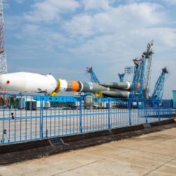 Вывоз ракеты «Союз-2.1б» с автоматической станцией «Луна-25» на стартовый комплекс космодрома Восточный. Фото Космического центра «Восточный» (ЦЭНКИ)