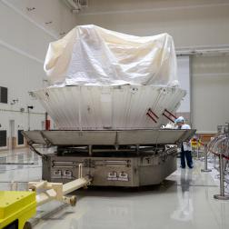 Заправка разгонного блока «Фрегат» для запуска автоматической станции «Луна-25» на космодроме Восточный. Фото Космического центра «Восточный» (ЦЭНКИ)