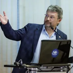 А.А. Лутовинов. Фото (с) Т. Жаркова, ИКИ РАН