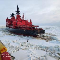Май 2024 года. Специальные ледовые наблюдения в Арктике. Фотография В. В. Тихонова