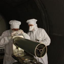 Зеркальные системы и рентгеновские детекторы телескопа ART-XC на стенде в испытательном центре PANTER Института внеземной физики Общества им. Макса Планка (Германия), октябрь 2018 г. Фото СРГ/MPE/ИКИ РАН