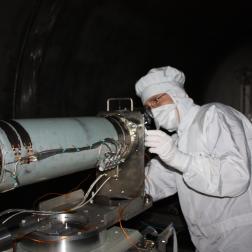 Зеркальные системы и рентгеновские детекторы телескопа ART-XC на стенде в испытательном центре PANTER Института внеземной физики Общества им. Макса Планка (Германия), октябрь 2018 г. Фото СРГ/MPE/ИКИ РАН