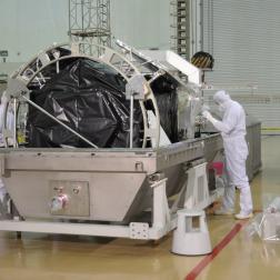 Фотографии КА «Спектр-РГ» и/или его элементов, сделанные в разное время НПО Лавочкина.  Фото Роскосмос/DLR/СРГ/НПО Лавочкина