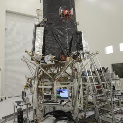 Фотографии КА «Спектр-РГ» и/или его элементов, сделанные в разное время НПО Лавочкина. Фото Роскосмос/DLR/СРГ/НПО Лавочкина