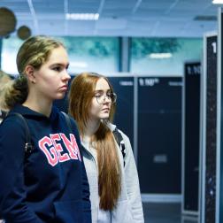 Экскурсия в ИКИ РАН 17.09.2021. Фотография Т. Жаркова, ИКИ РАН, 2021