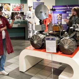 Выставка «Человек и космос: открытия и достижения» в Алтайском государственном мемориальном музее Г. С. Титова (Полковниково, Алтайский край), 2025 г.