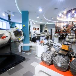 Выставка «Человек и космос: открытия и достижения» в Алтайском государственном мемориальном музее Г. С. Титова (Полковниково, Алтайский край), 2025 г. Фото: Т. Д. Жаркова, ИКИ РАН