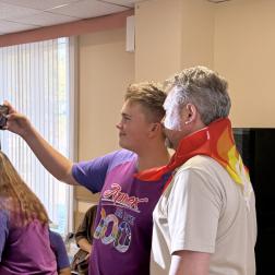 Член-корреспондент РАН Александр Лутовинов (ИКИ РАН) в МДЦ «Артек». Тематическая программа «300 лет РАН: фундаментальный взгляд на окружающий мир», август 2025 г. Фотографии: пресс-служба РАН