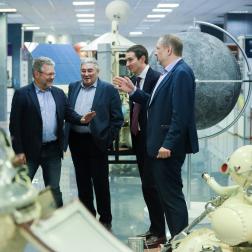 Визит Дениса Секиринского, заместителя министра науки и высшего образования России, в ИКИ РАН 16 октября 2025 г. Фотография: Т. Д. Жаркова, НОЦ ИКИ РАН