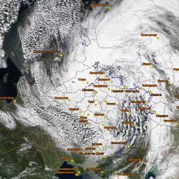 Циклон в центральной части Европейской России 27.04.2026 по данным прибора MODIS (КА AQUA). Изображение получены с помощью информационной системы «ВЕГА-Science» (ИКИ РАН)