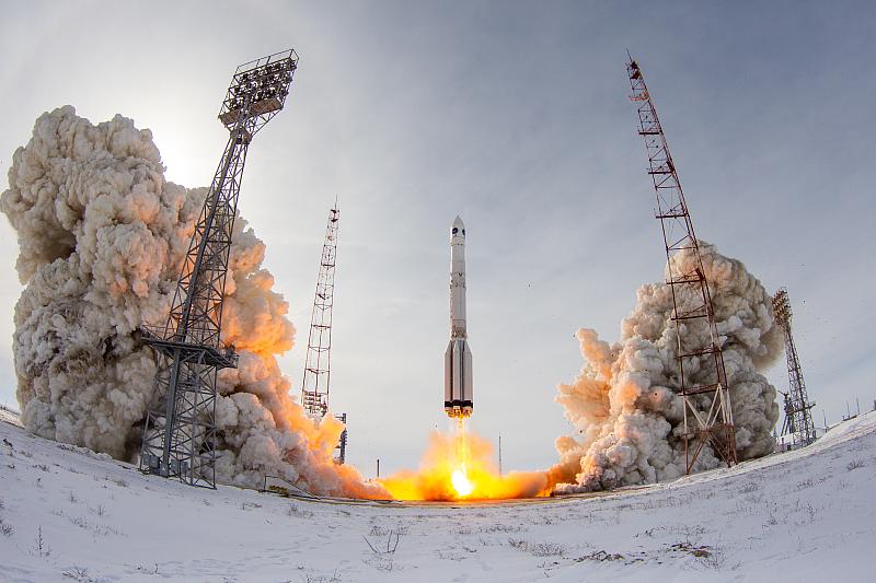 Старт ракеты-носителя «Протон-М» с разгонным блоком ДМ-03 и гидрометеорологическим космическим аппаратом «Электро-Л» № 5 12.02.2026. Фото: Иван Тимошенко, ГК «Роскосмос»