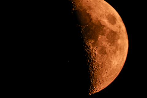 teaser Лунные затмения: история и наука